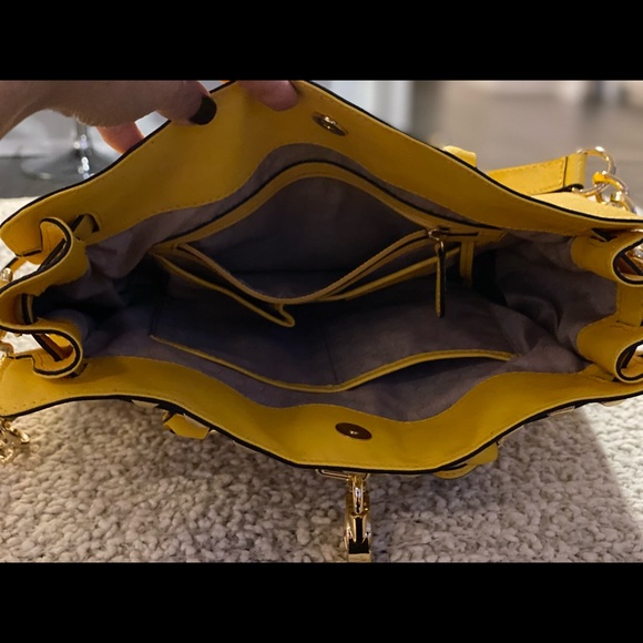 BRAND NEW- Michael Kors Studded Hamilton Bag - Picture 5 of 6